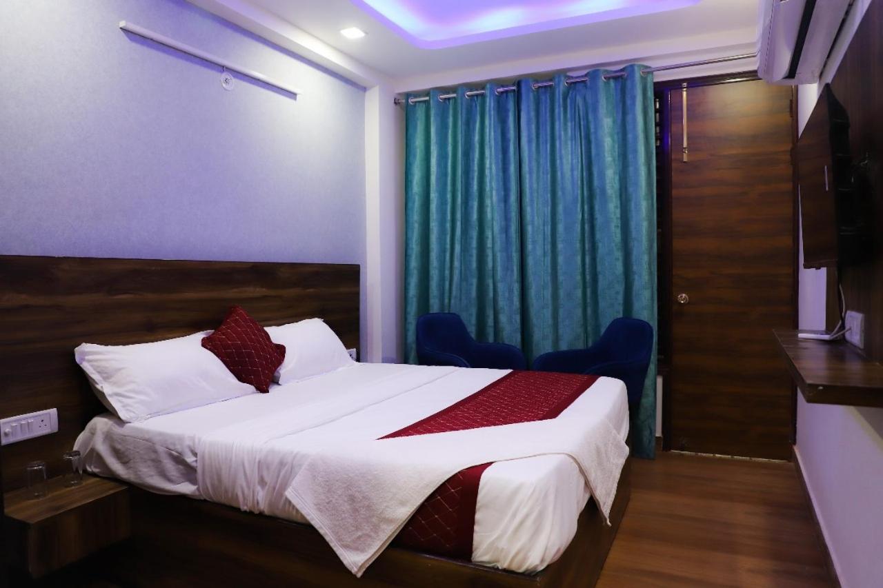 Surya International Bed and Breakfast Νέο Δελχί Εξωτερικό φωτογραφία