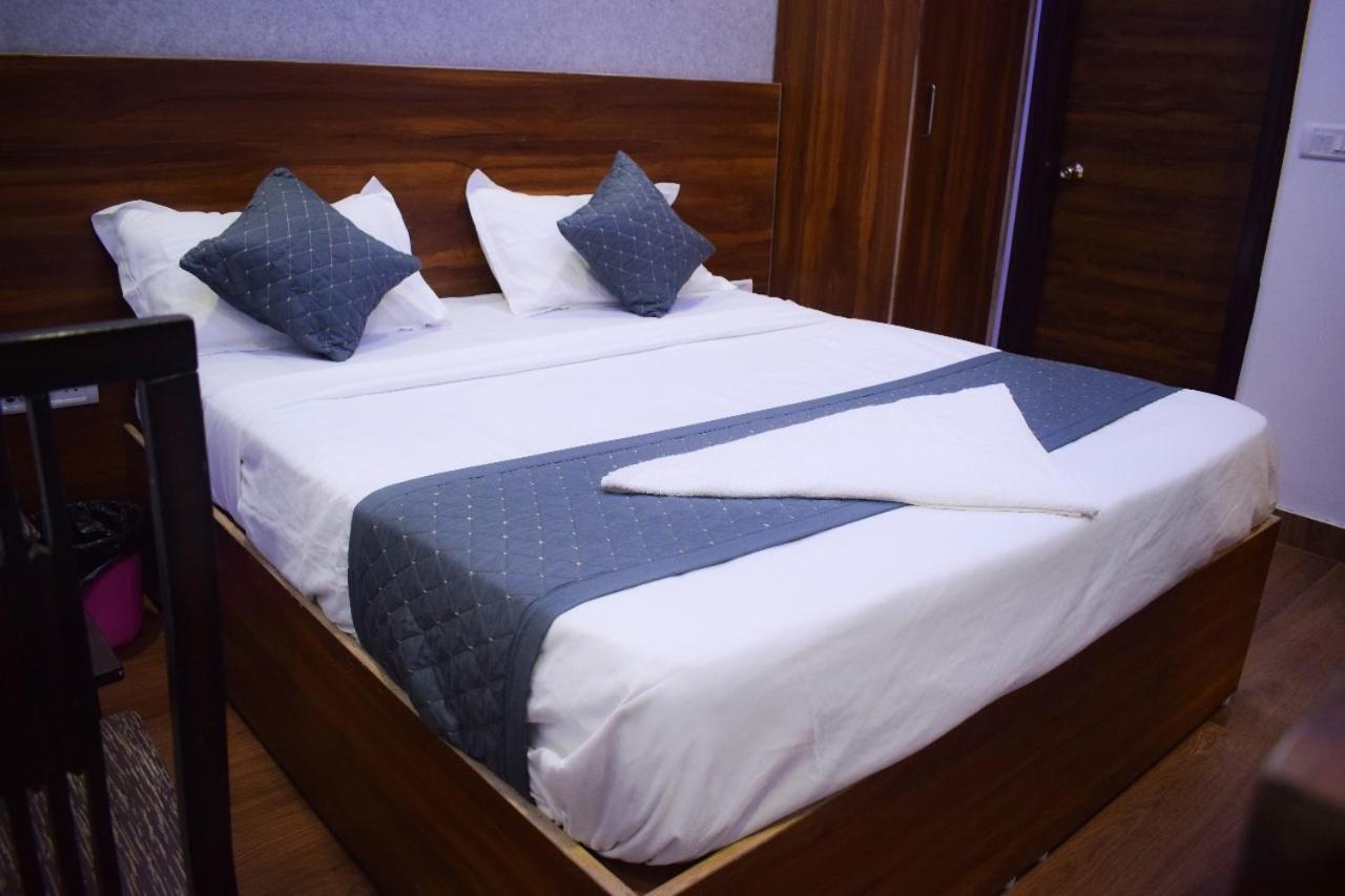 Surya International Bed and Breakfast Νέο Δελχί Εξωτερικό φωτογραφία