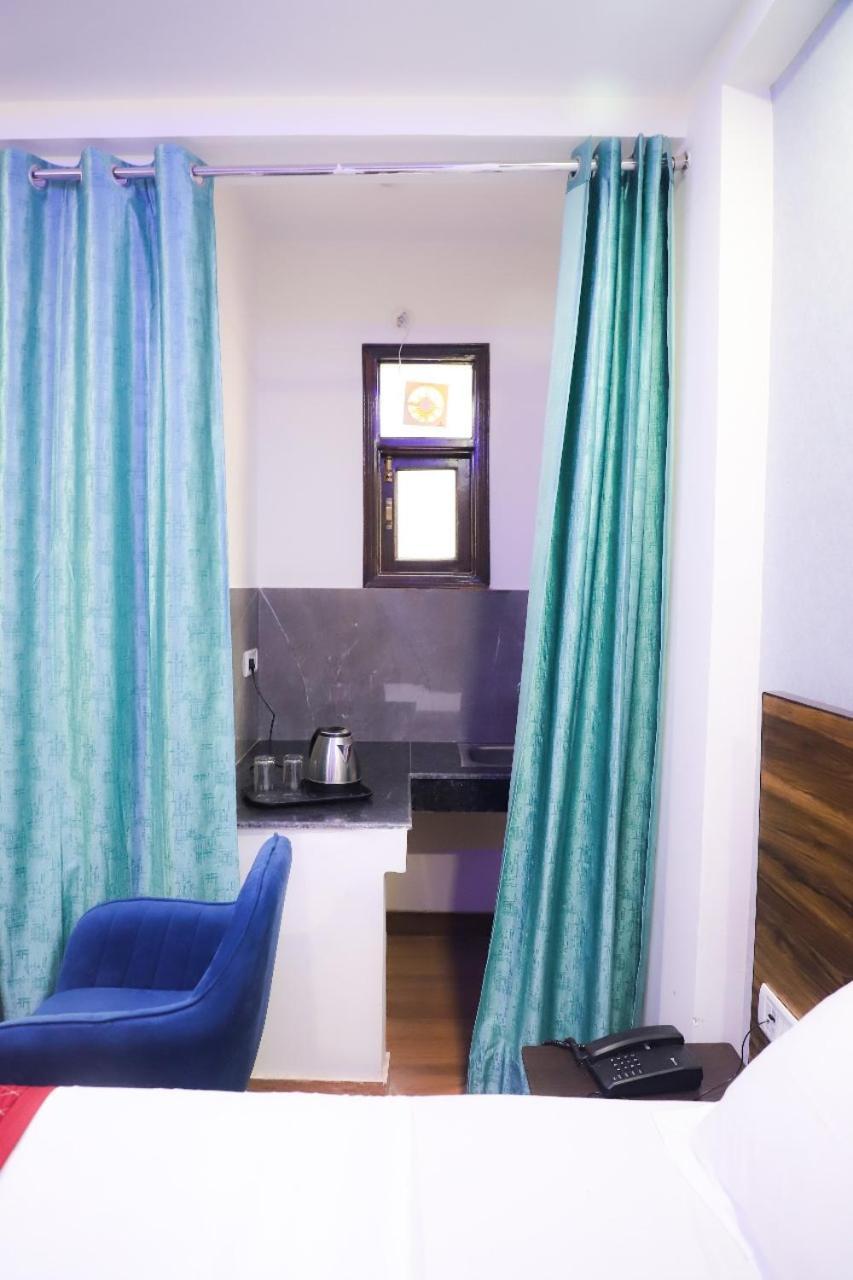 Surya International Bed and Breakfast Νέο Δελχί Εξωτερικό φωτογραφία