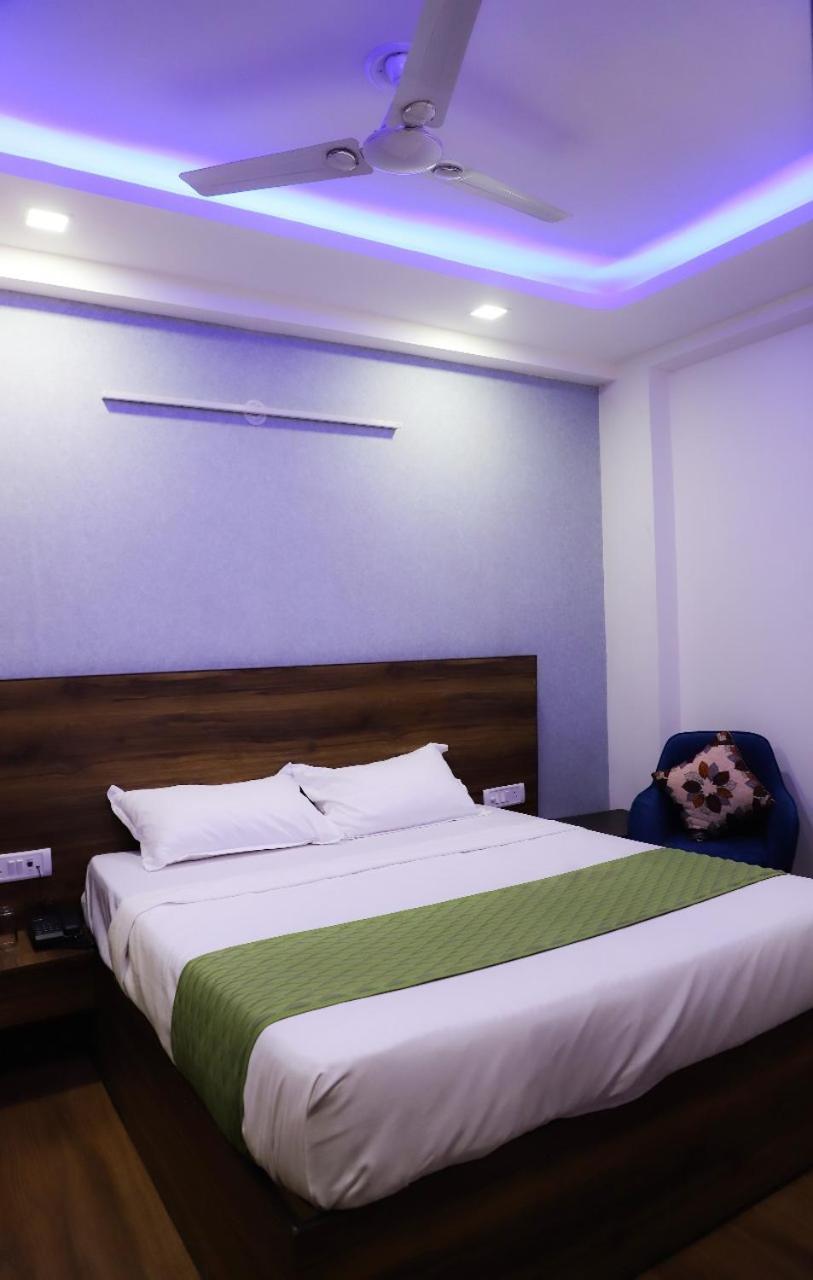 Surya International Bed and Breakfast Νέο Δελχί Εξωτερικό φωτογραφία