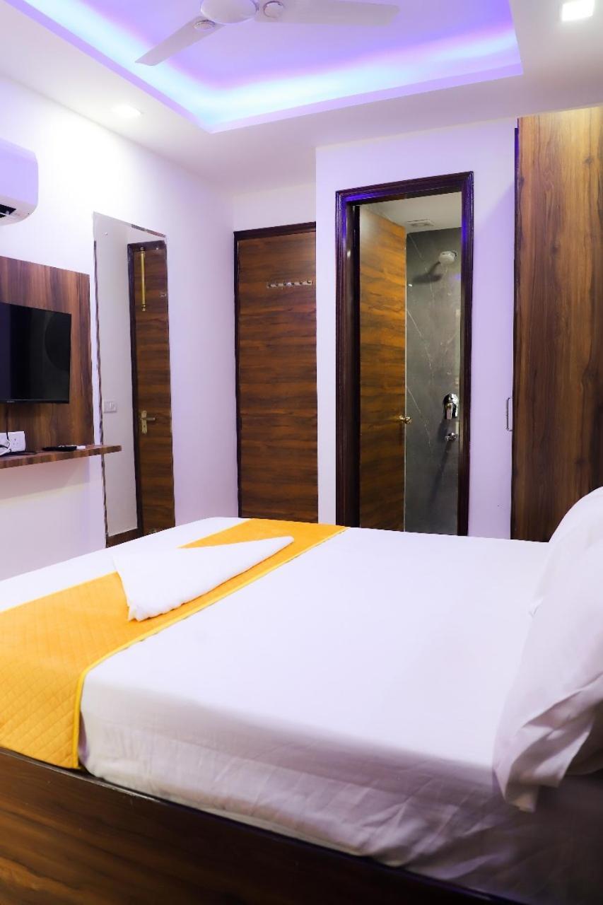 Surya International Bed and Breakfast Νέο Δελχί Εξωτερικό φωτογραφία