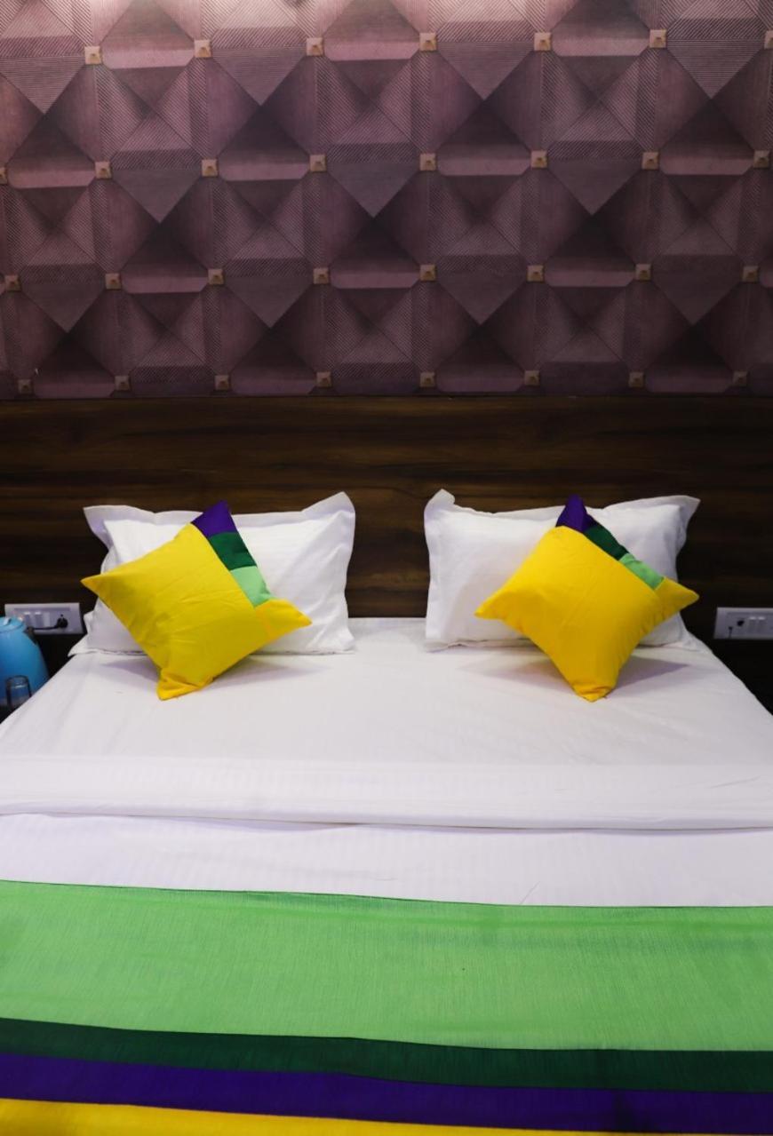 Surya International Bed and Breakfast Νέο Δελχί Εξωτερικό φωτογραφία