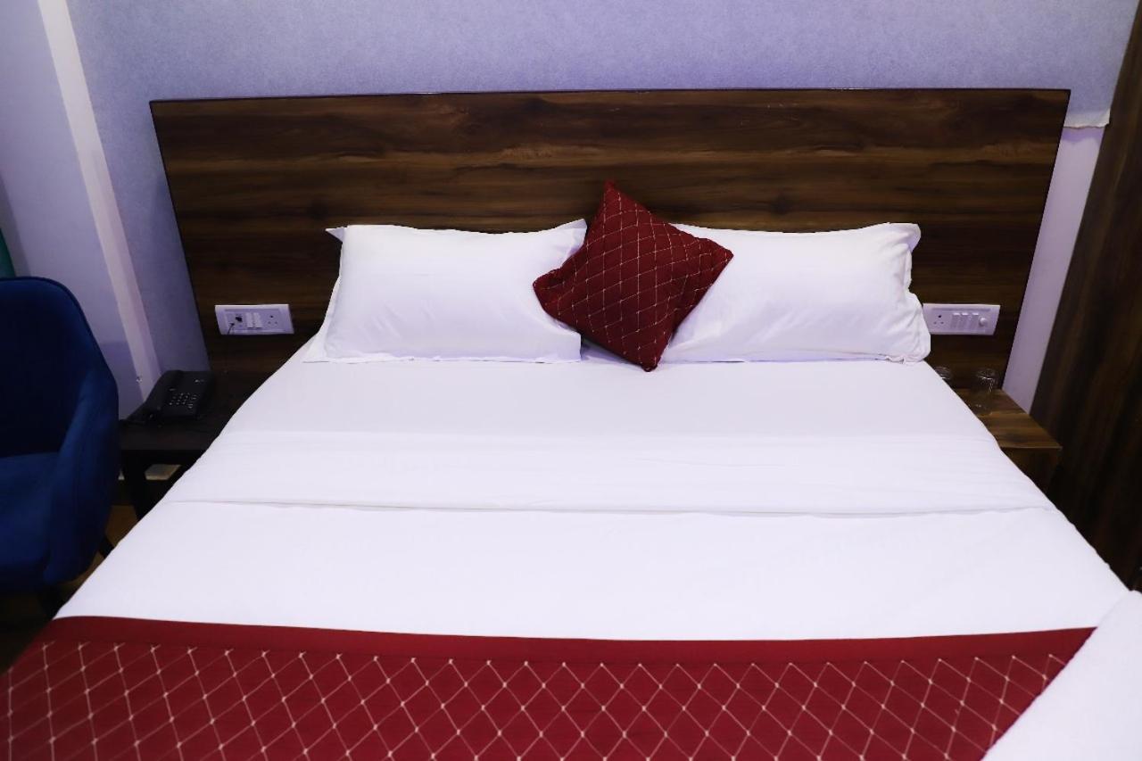 Surya International Bed and Breakfast Νέο Δελχί Εξωτερικό φωτογραφία