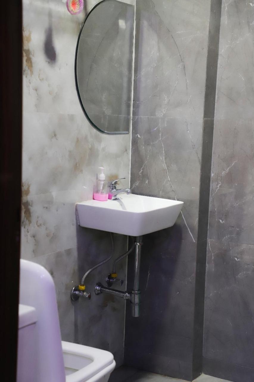 Surya International Bed and Breakfast Νέο Δελχί Εξωτερικό φωτογραφία