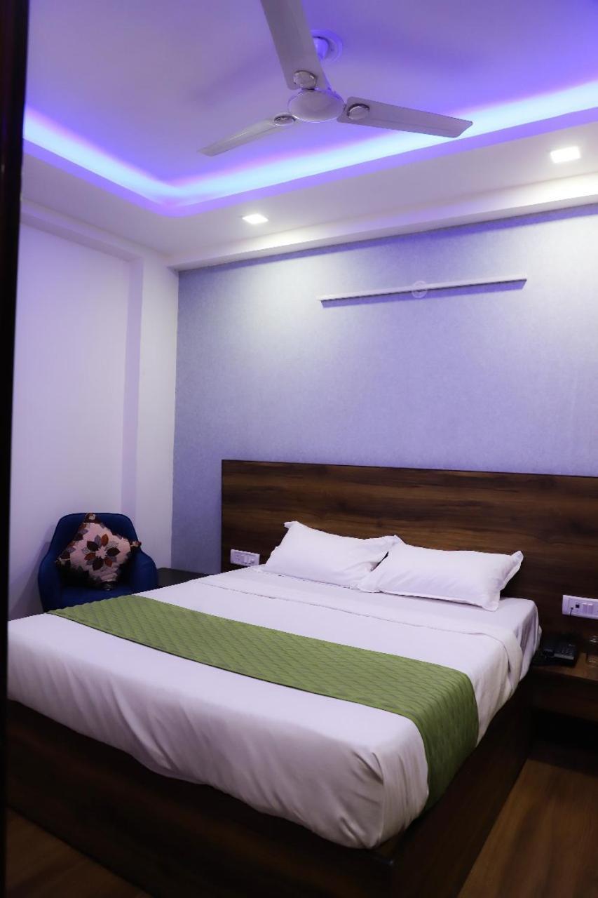 Surya International Bed and Breakfast Νέο Δελχί Εξωτερικό φωτογραφία