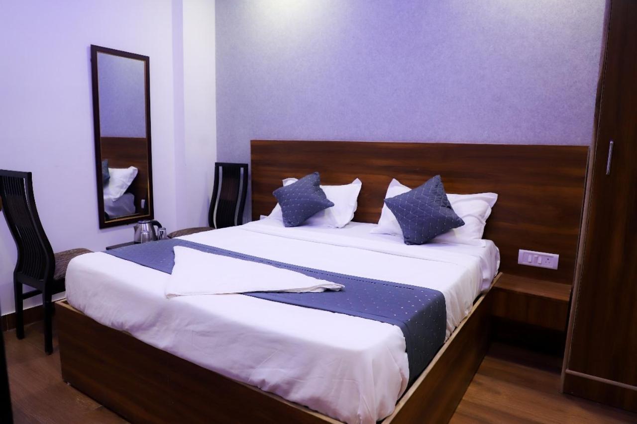 Surya International Bed and Breakfast Νέο Δελχί Εξωτερικό φωτογραφία