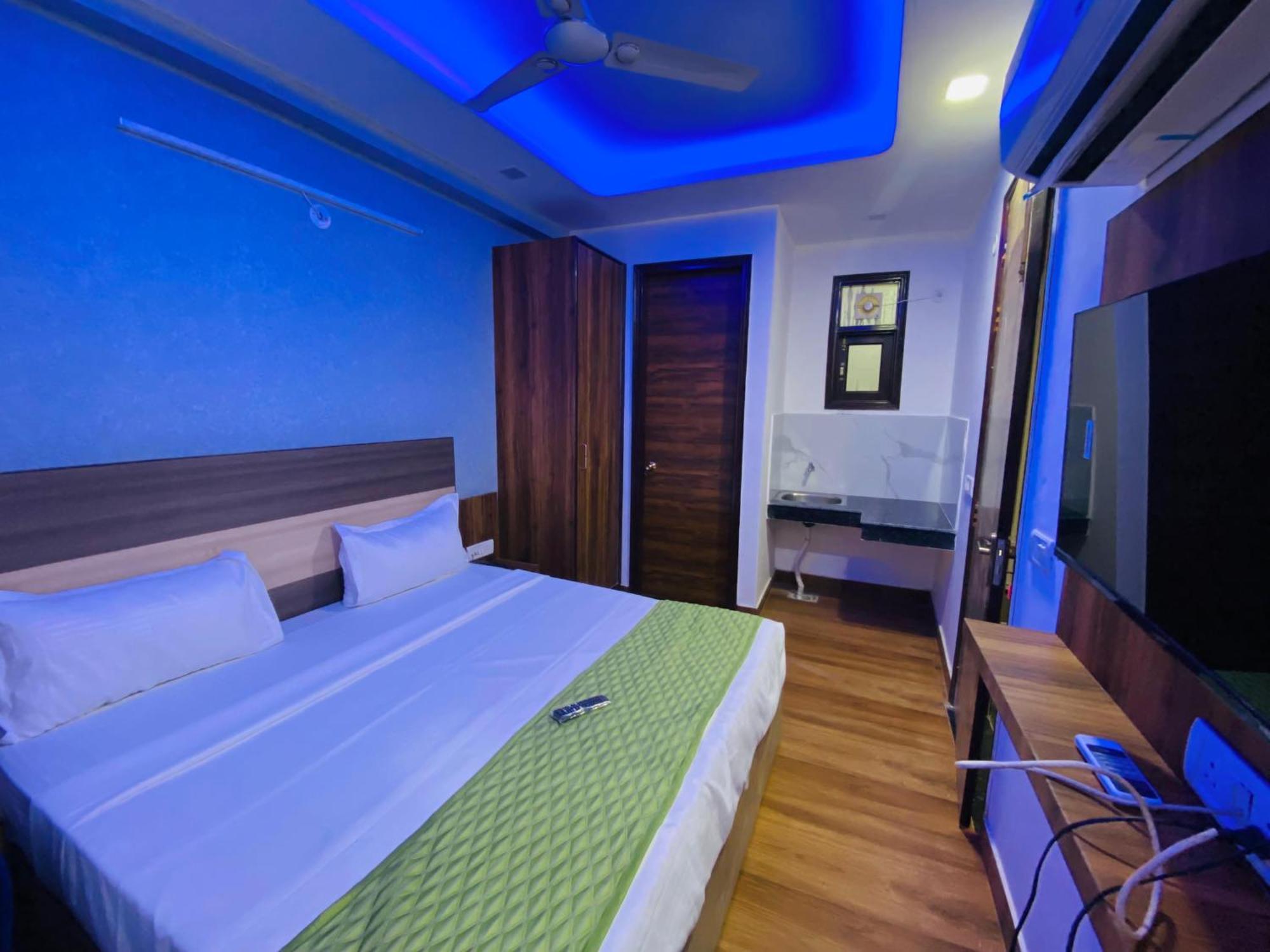 Surya International Bed and Breakfast Νέο Δελχί Εξωτερικό φωτογραφία