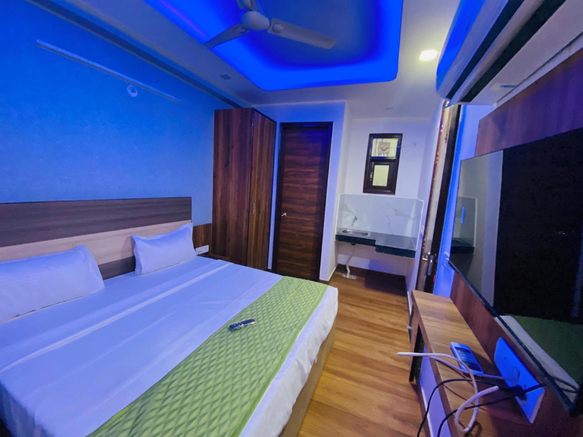 Surya International Bed and Breakfast Νέο Δελχί Εξωτερικό φωτογραφία