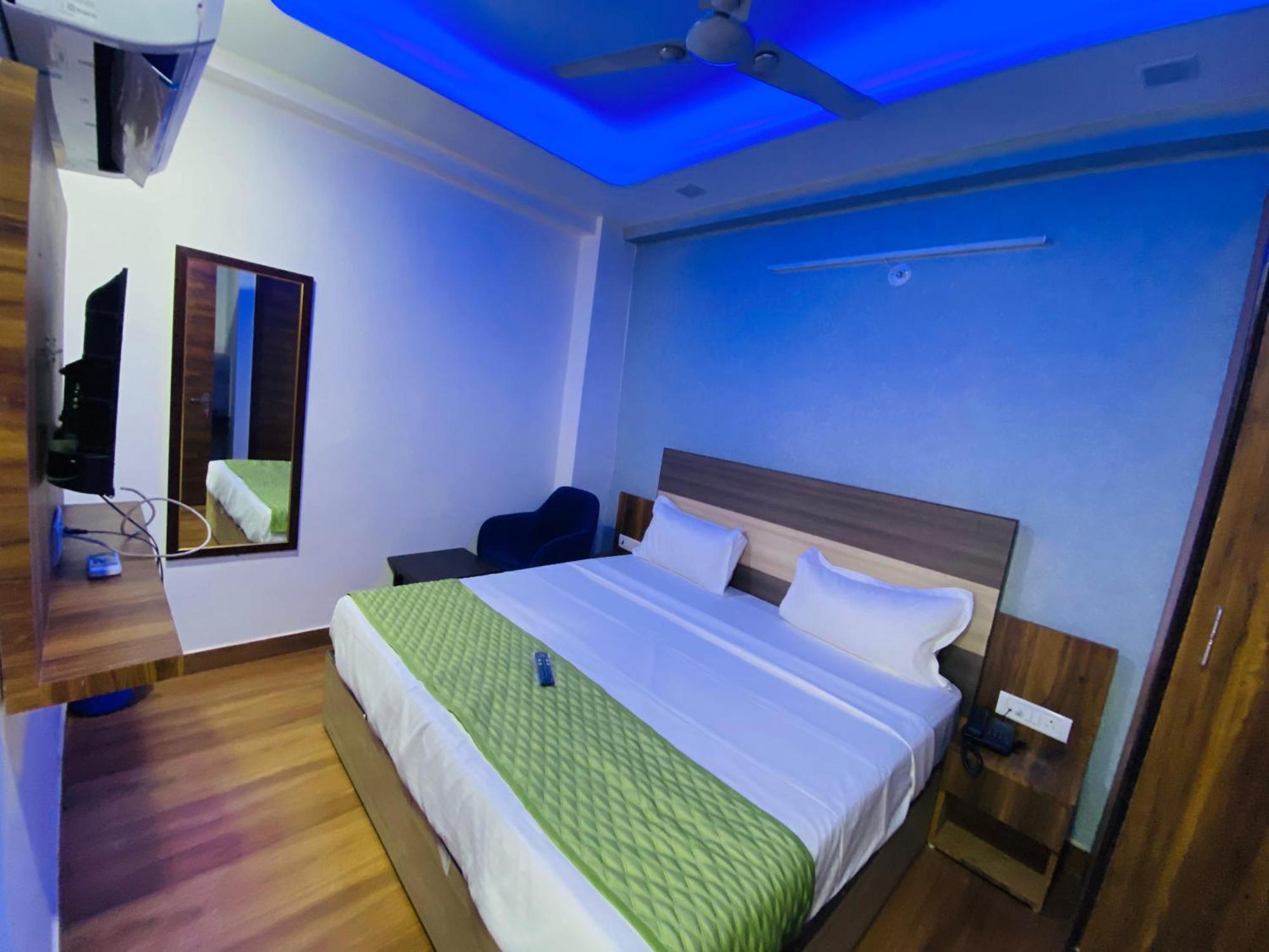 Surya International Bed and Breakfast Νέο Δελχί Εξωτερικό φωτογραφία
