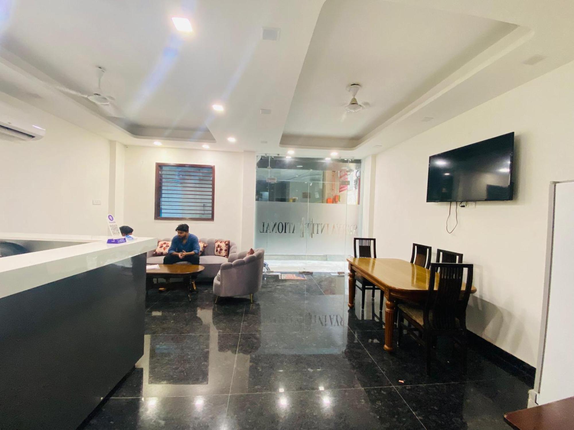 Surya International Bed and Breakfast Νέο Δελχί Εξωτερικό φωτογραφία