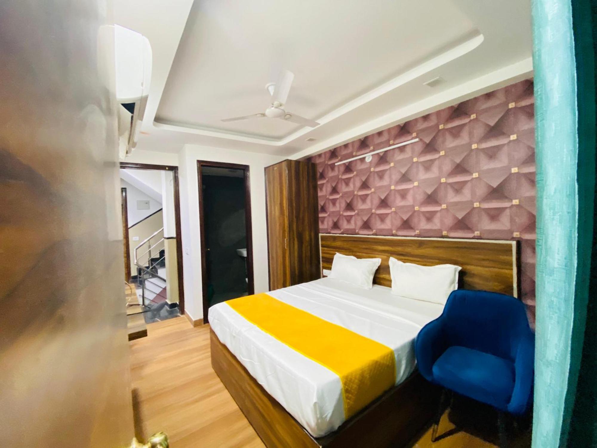 Surya International Bed and Breakfast Νέο Δελχί Εξωτερικό φωτογραφία