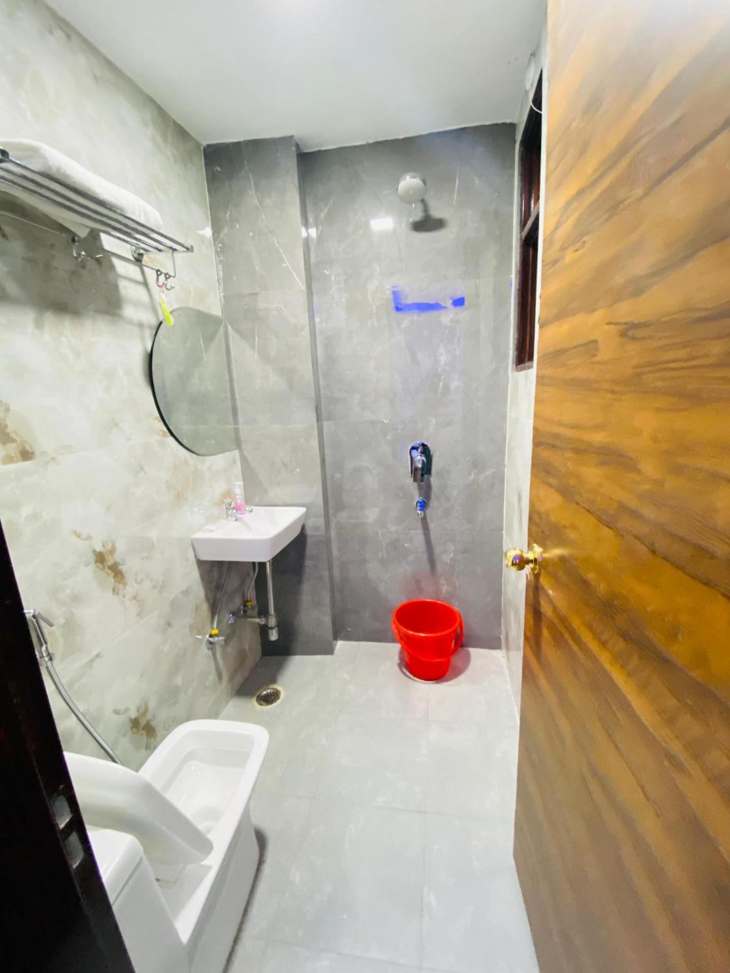 Surya International Bed and Breakfast Νέο Δελχί Εξωτερικό φωτογραφία